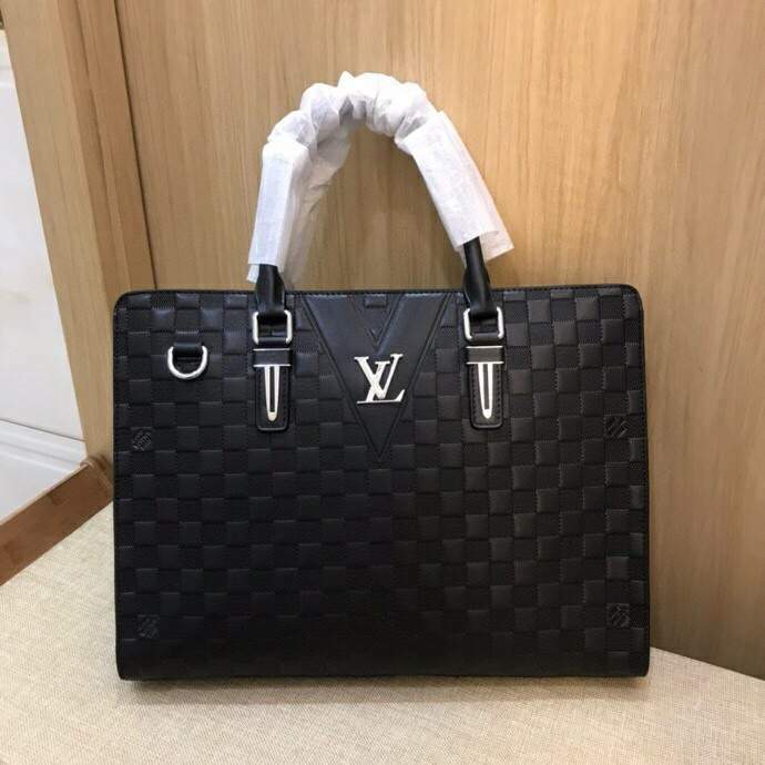 Picture of Louis Vuitton Mens Bags _SKUfw134822986fw